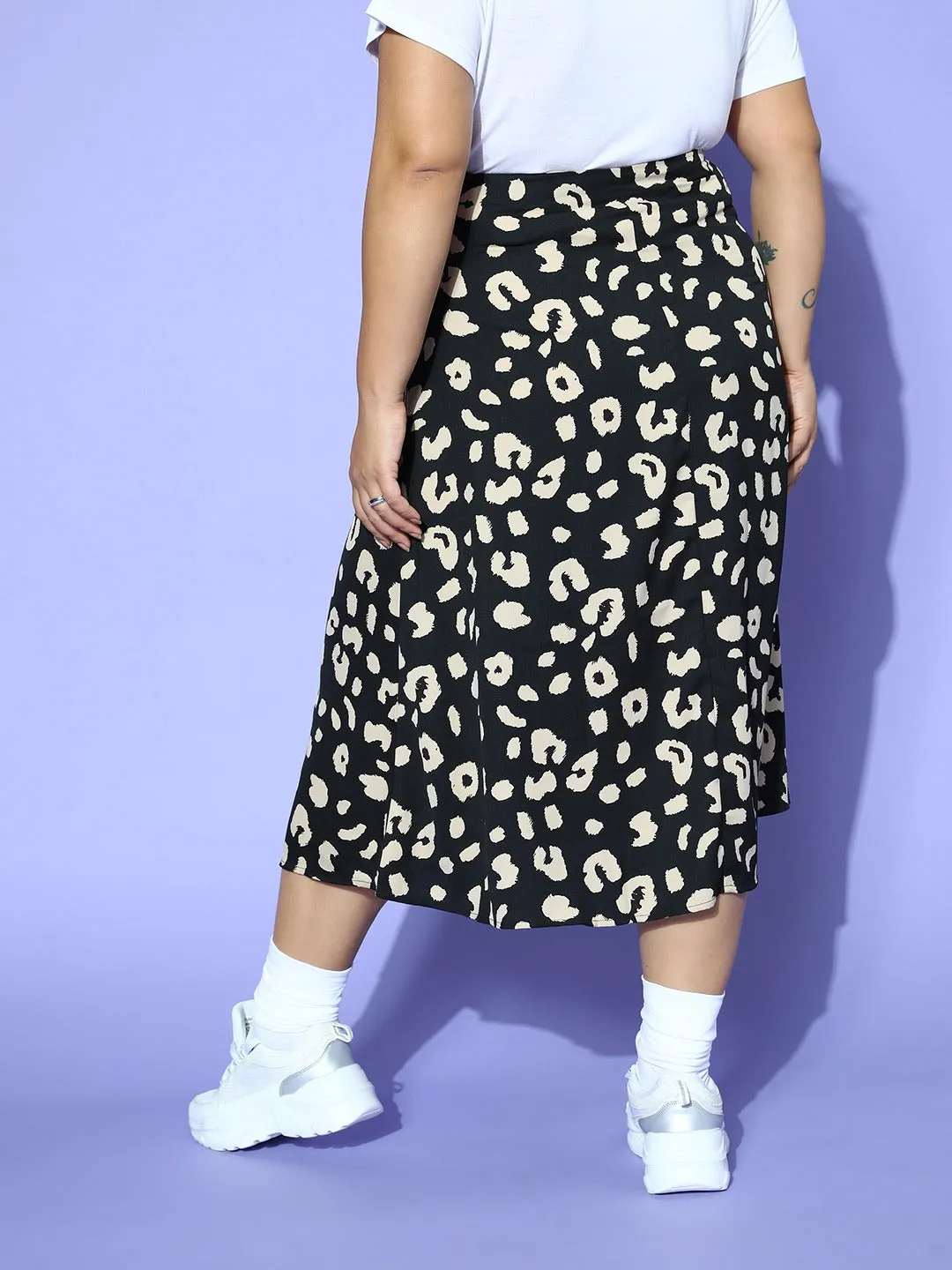 Berrylush Women Plus Size Black & White Animal Printed Thigh-High Slit Flared A-Line Midi Skirt