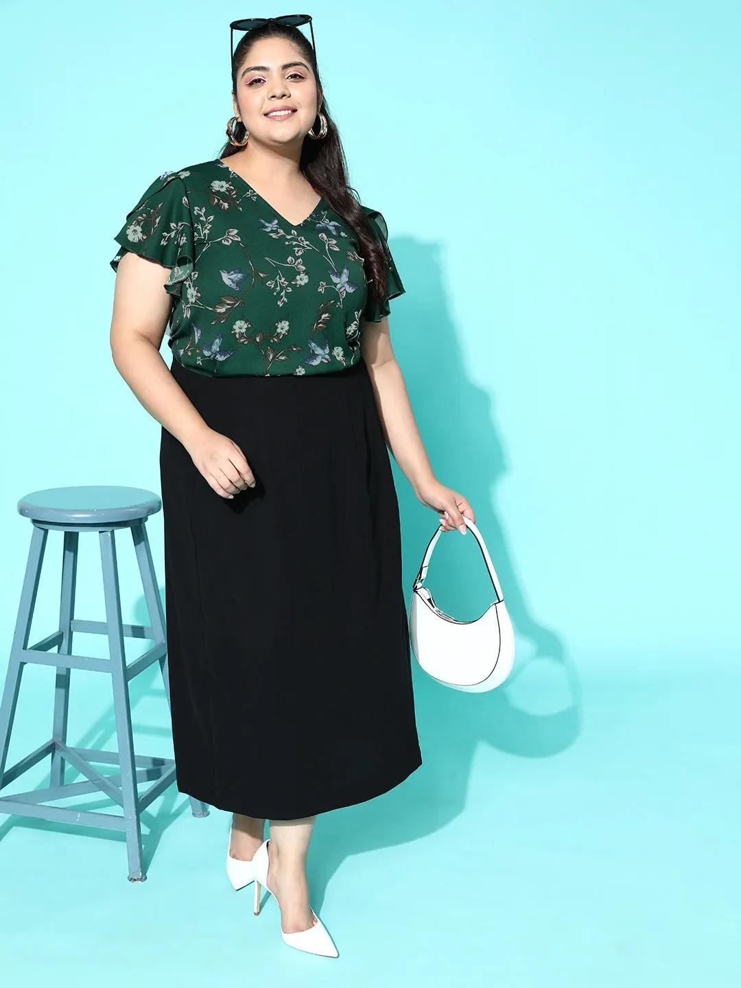 Berrylush Women Plus Size Green & White Floral Printed V-Neck Flutter Sleeve Crepe Ruffled Regular Top