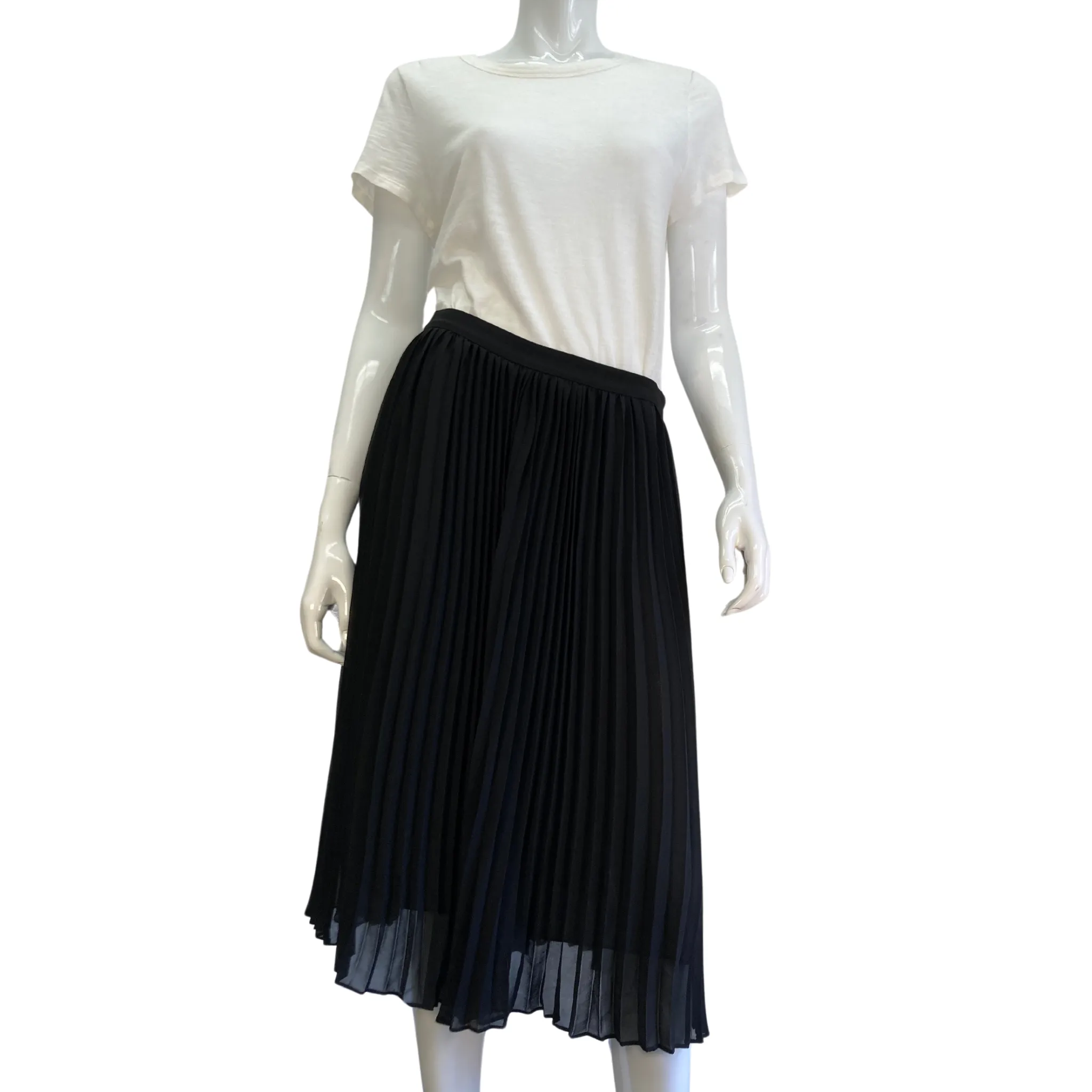 Pleated Black Skirt (M)