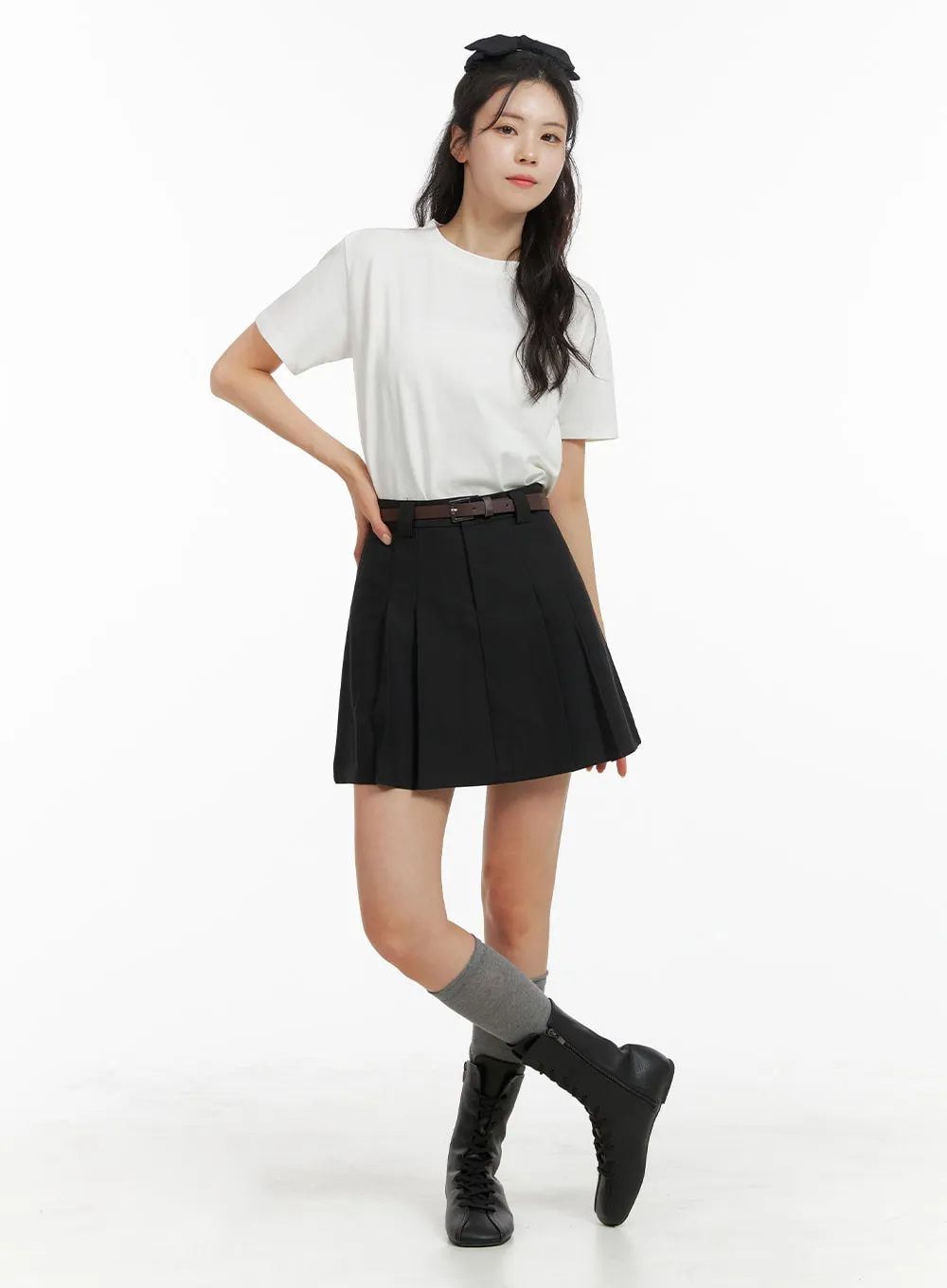 Solid Pleated Mini Skirt with Belt Strap OM419