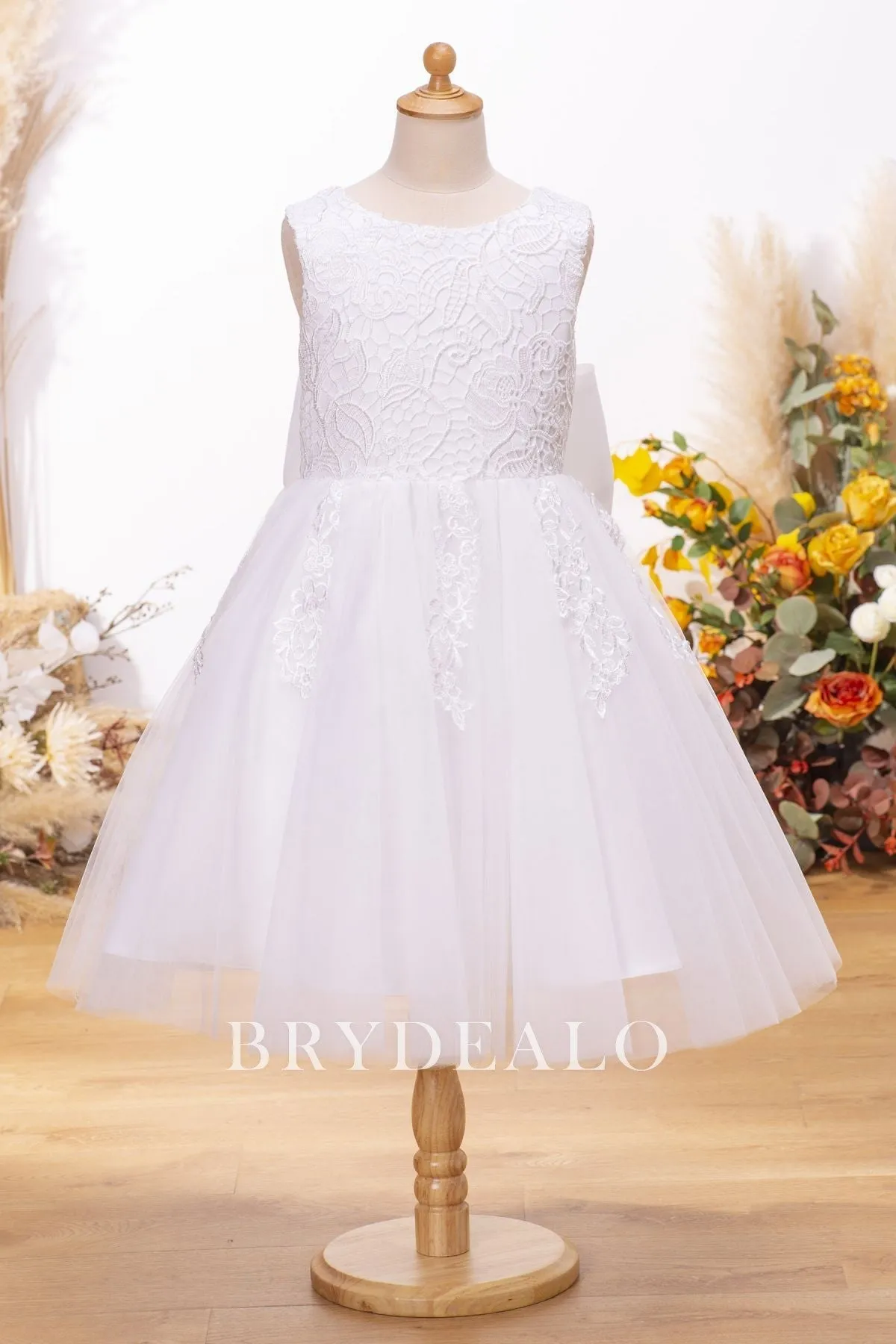 Trendy Lace Tulle Big Bow Tea Length Flower Girl Dress