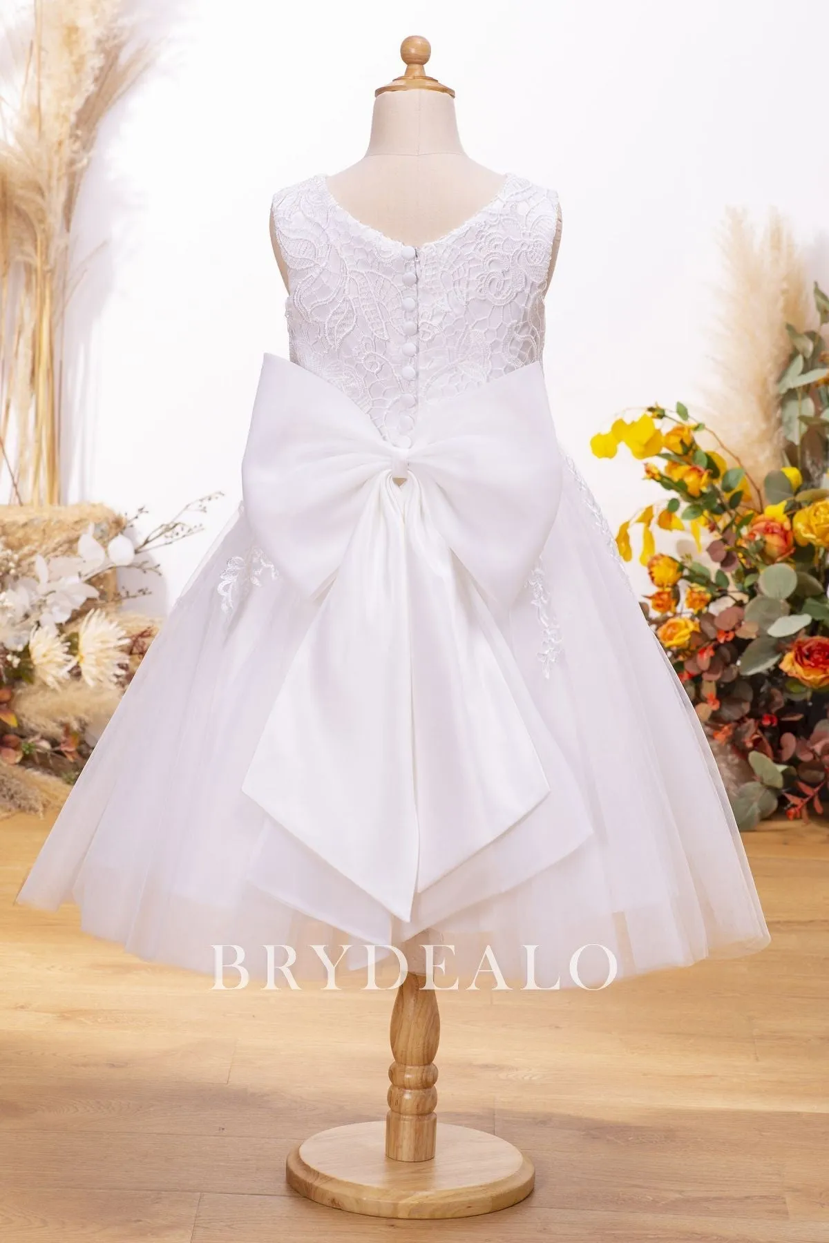 Trendy Lace Tulle Big Bow Tea Length Flower Girl Dress