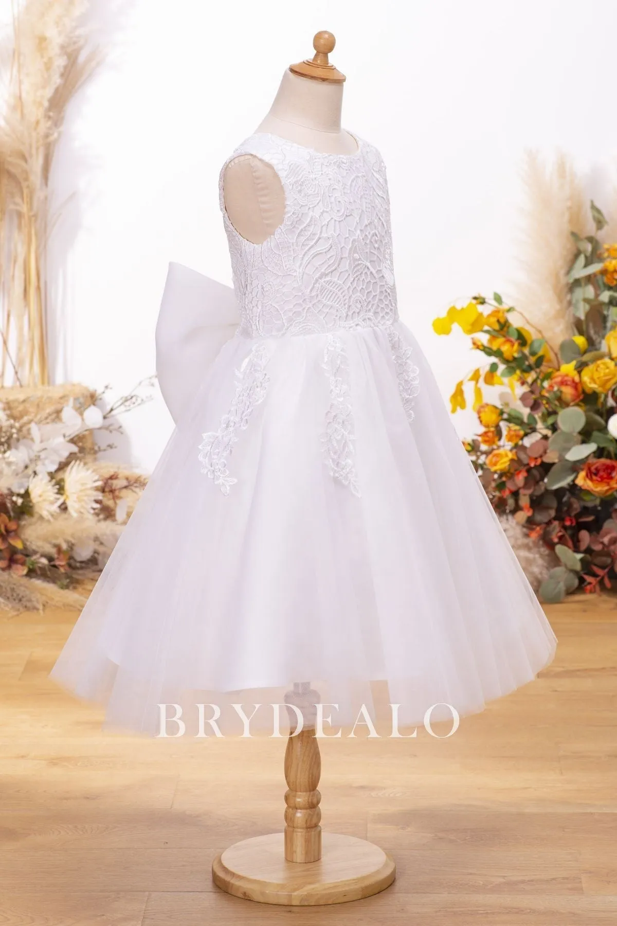 Trendy Lace Tulle Big Bow Tea Length Flower Girl Dress